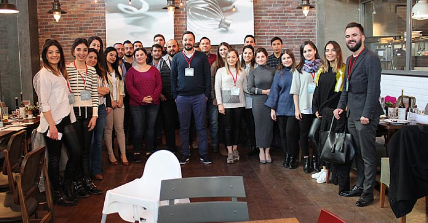 Gençler sektöre birlik için önderlik ediyor