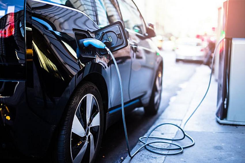 Elektrikli araçlar 3 yıl içinde benzinlilerden ucuz olacak
